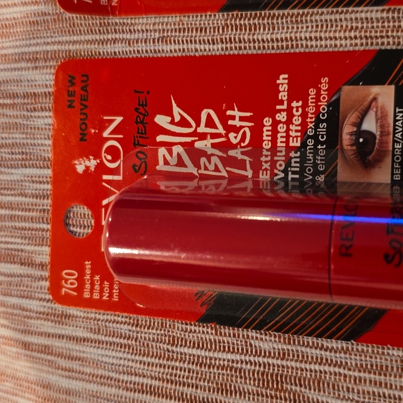 3 REVLON BRAND WOMENS BLACK & BLACKEST BLACK "SO FIRECE" MASCARAS & EYELASH CURL - Picture 2 of 11